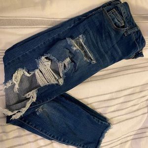Distressed Dark Jeans! 👖